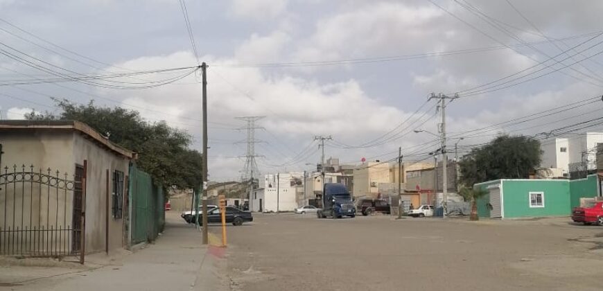 FRACCIONAMIENTO EL REFUGIO PRIVADA DE LOS CARDENALES UNIDAD 38