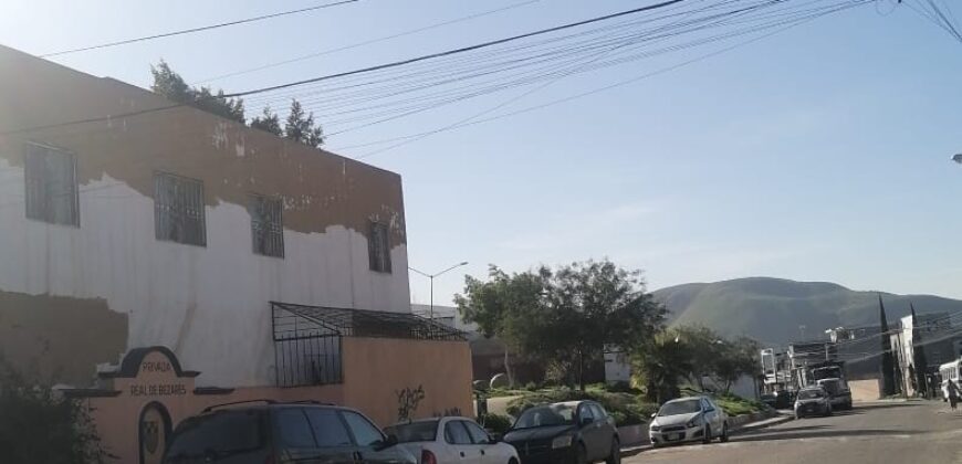 FRACCIONAMIENTO RELA DE SAN FRANCISCO PRIVADA DE LOS BAZARES UNIDA 37