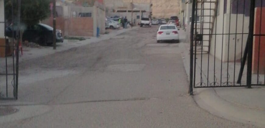 FRACCIONAMIENTO EL REFUGIO PRIVADA PELICANOS UNIDAD 10