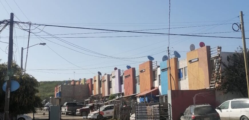 FRACCIONAMIENTO LOS VALLES, PRIVADA DE LOS ALAMOS, UNIDAD 31