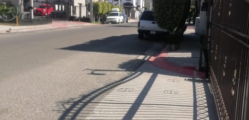 JARDINES DE AGUA CALIENTE, PRIVADA DE LAS AZALEAS  UNIDAD 32