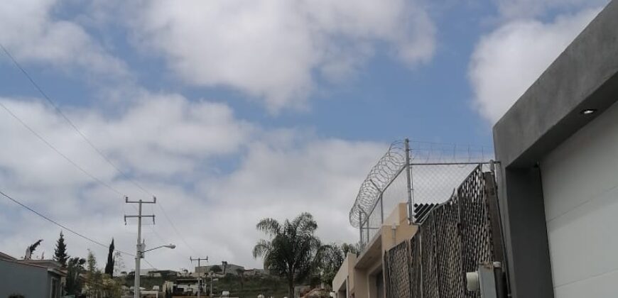 FRACCIONAMIENTO CUESTA BLANCA CALLE LOMA DEL CRISTAL UNIDAD 7642 INT 9