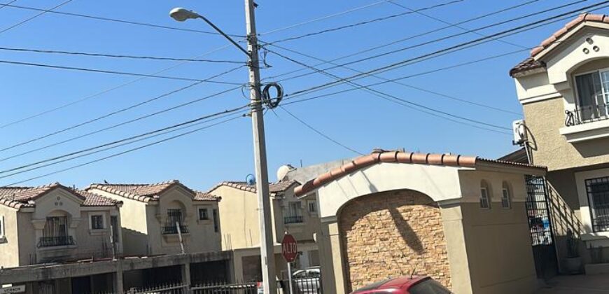 FRACCIONAMIENTO URBIQUINTA MARSELLA, PRIVADA ARLES, UNIDAD 05