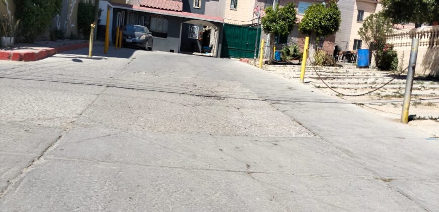 FRACCIONAMIENTO VILLAS DEL DORADO, PRIVADA TRINIDAD, UNIDAD 83