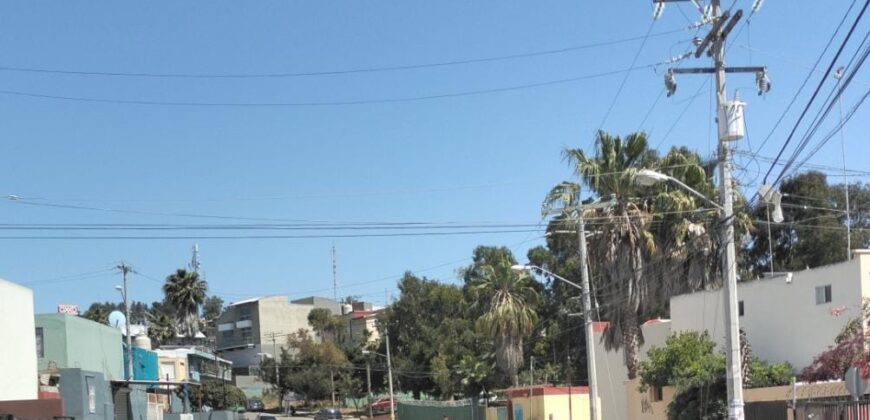 FRACCIONAMIENTO LOS LOBOS, C-5, UNIDAD 81A